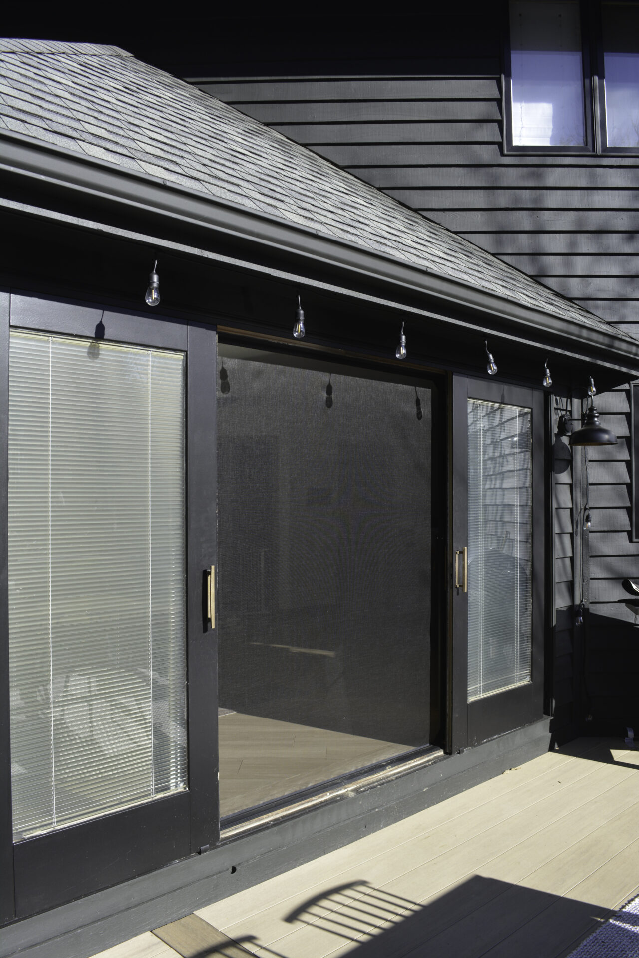 Screening Solutions Ohio uses a Phantom Retractable Screen to screen an extra large opening.