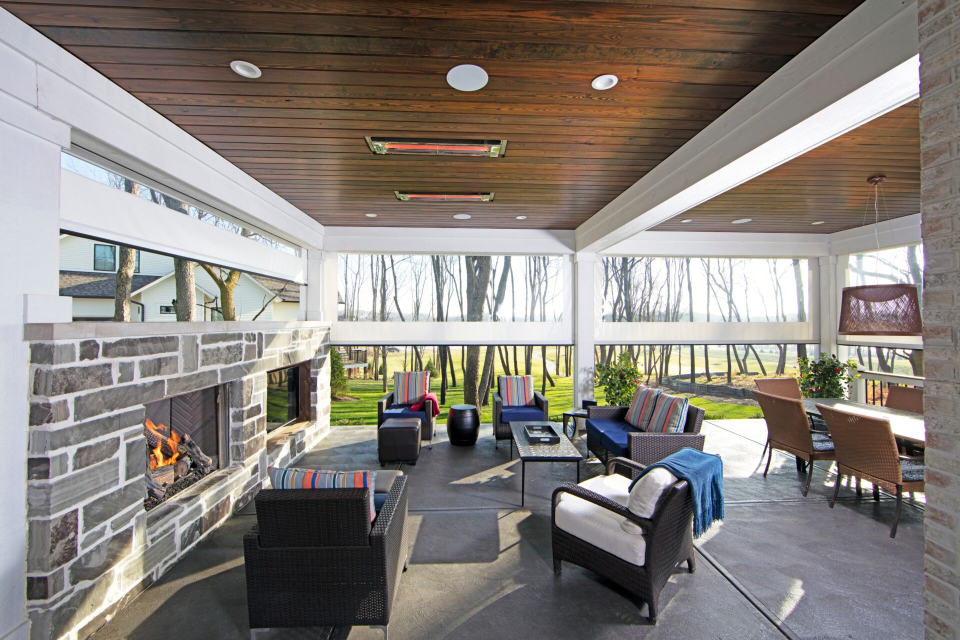 Phantom's Retractable Vinyl provides a clear view on the patio during the winter.