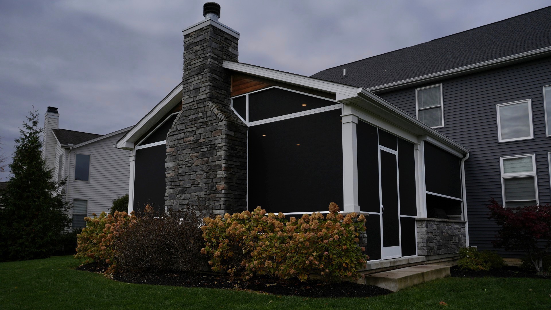 Sopko Photo 2 Screening Solutions Ohio, an authorized Phantom Screen Distributor serving Northeast Ohio for over twenty-five years, transformed an outdoor patio in Strongsville, Ohio into a bug-free hangout with customized patio screens. The screens have a denser mesh weave allowing them to not only keep out bugs but to also increase privacy in the space, block the sun, and retain heat during the fall and winter, extending the homeowner’s patio season.